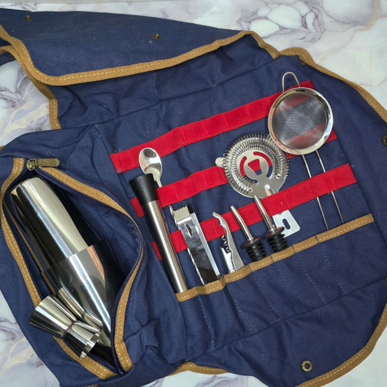 Set coctelera acero inox. 700/600ml + bolso elegante